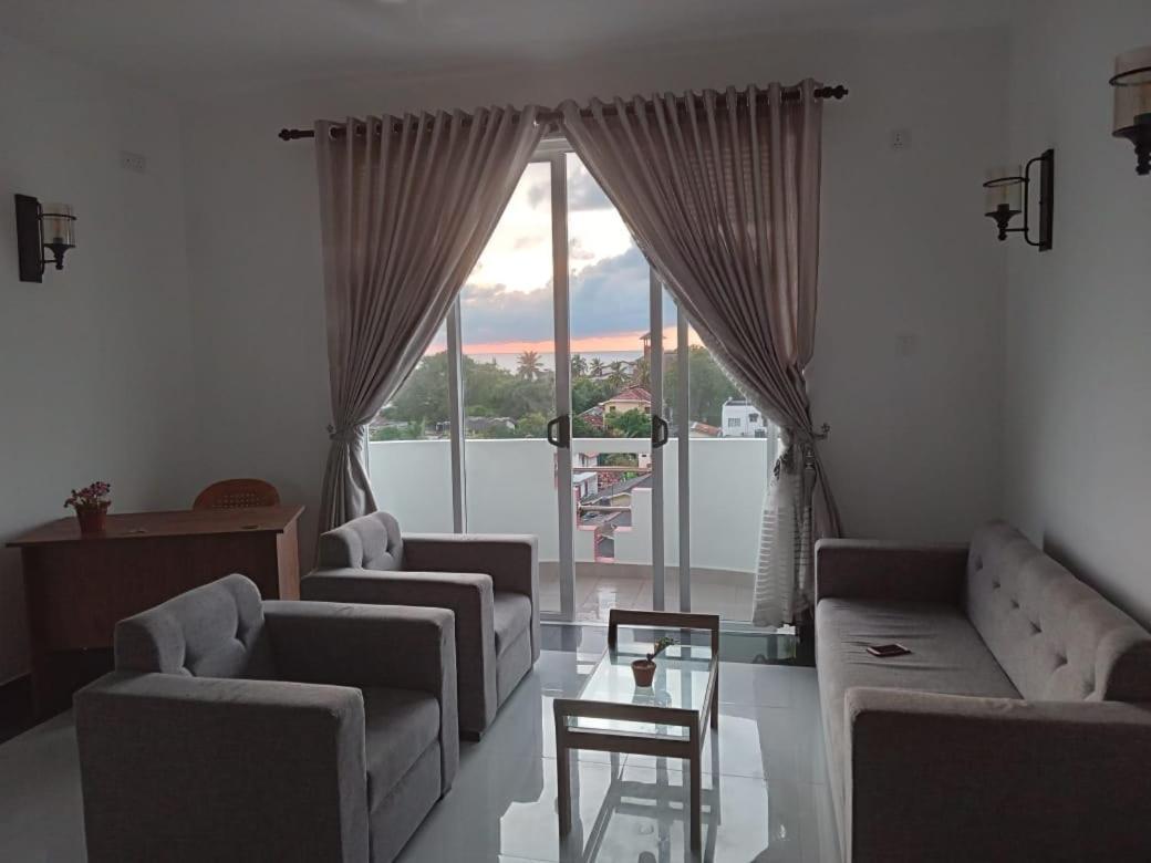 Para Inn Residence Dehiwala-Mount Lavinia Exteriör bild